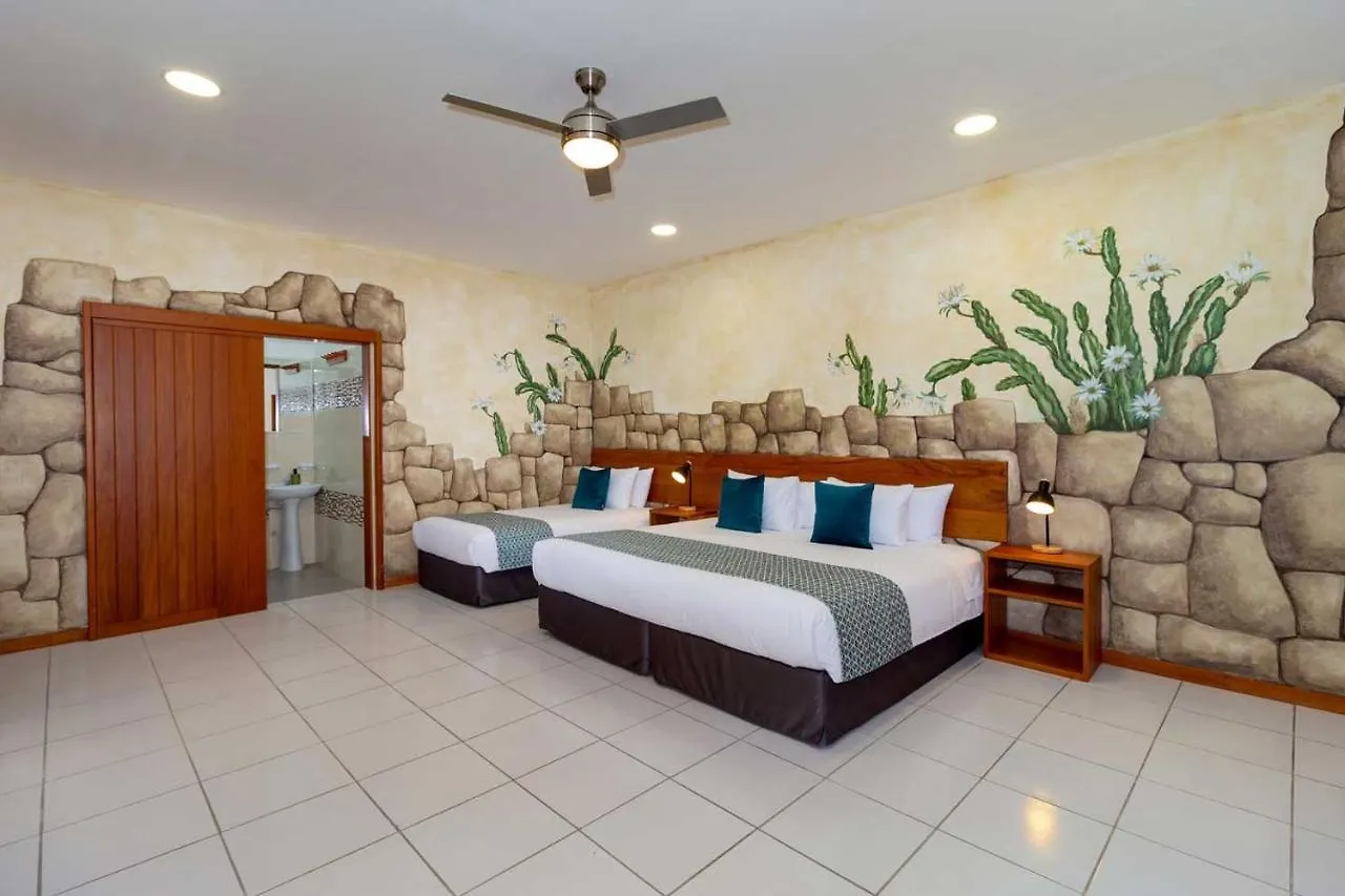 Plaza Luna Suites Пуэрто-Айора Отель
