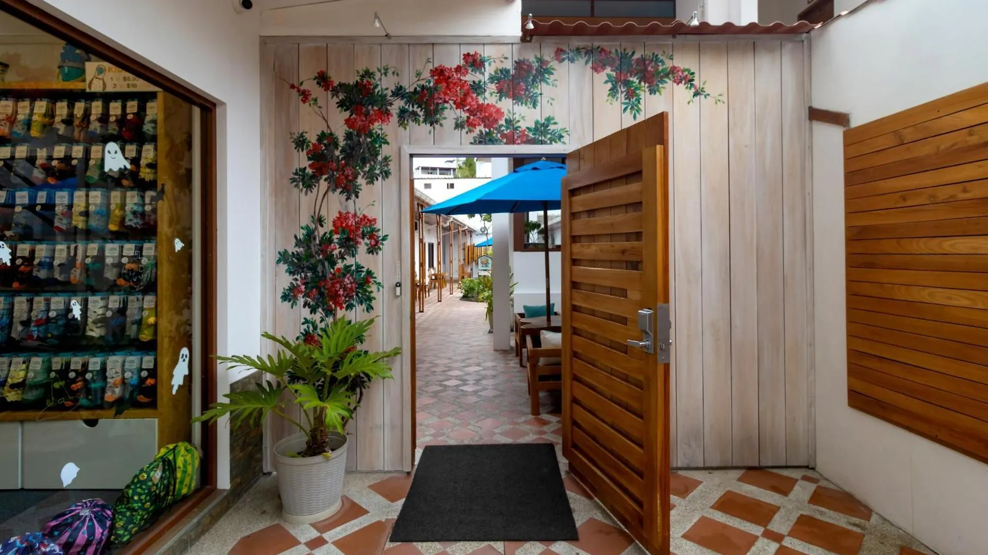Plaza Luna Suites Puerto Ayora  Ecuador